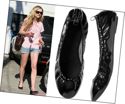Kirsten Dunst黑色漆皮平底鞋，看似无修饰，确是足下亮点