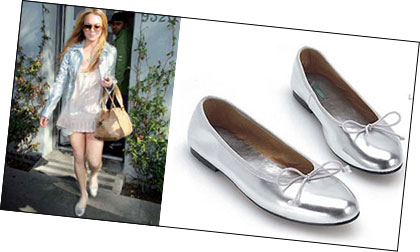 Lindsay Lohan的银色芭蕾平底鞋，是近年流行的一款金属色